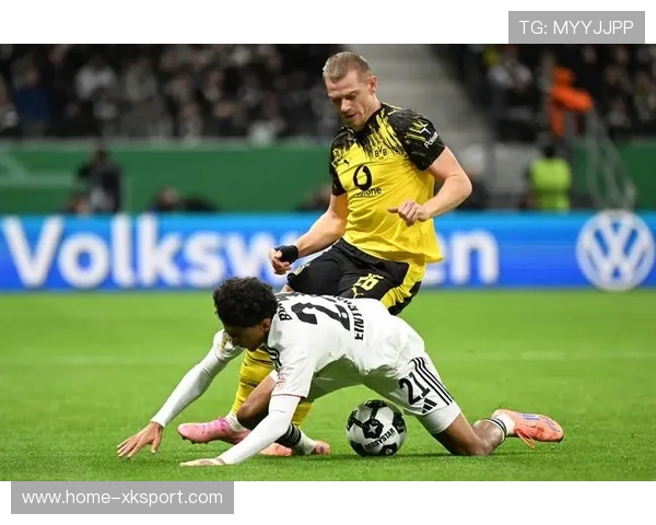 多特蒙德年轻力量连续撕开空间,挑战足坛新高度 多特蒙德年轻力量连续撕开空间,挑战足坛新高度