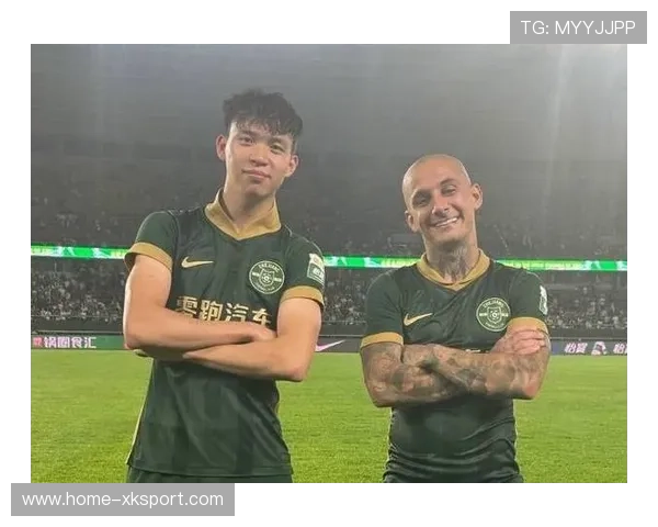 王钰栋前场调度不慌不忙